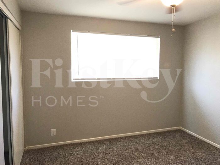 Building Photo - 4747 Everman Dr