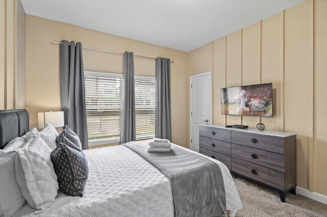 Building Photo - 4291 Paragraph Dr