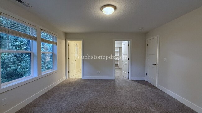 Building Photo - Luxury Meets Nature for this 3 BD | 2.5 BA...