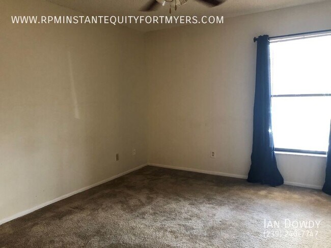 Building Photo - 5323 Summerlin Rd