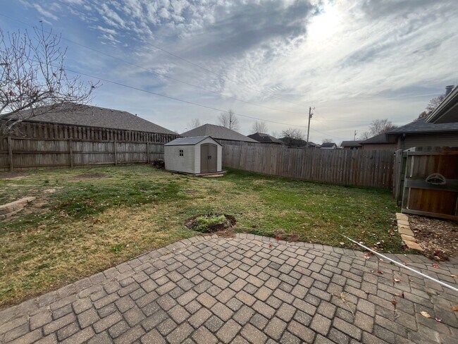 Building Photo - Sit Back, Relax. Your New home Awaits.