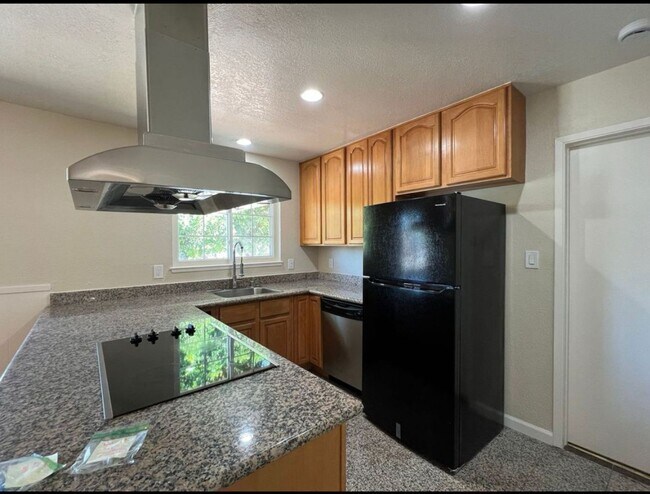 Building Photo - Blacow home for rent! $4000