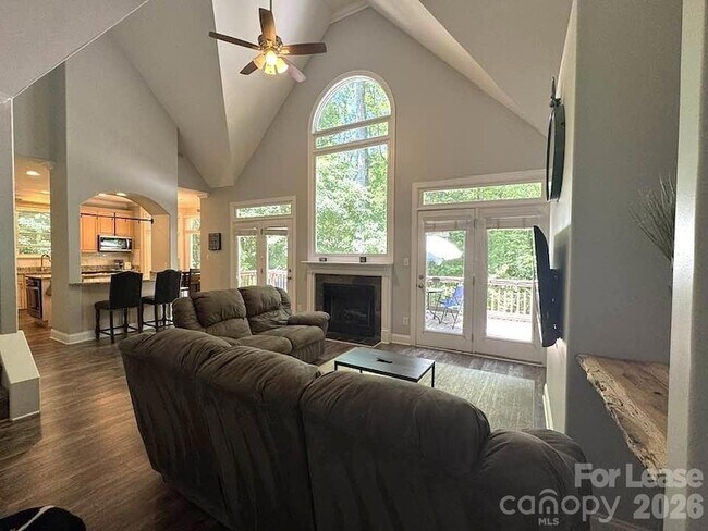 Building Photo - 6629 Tuskan Dr