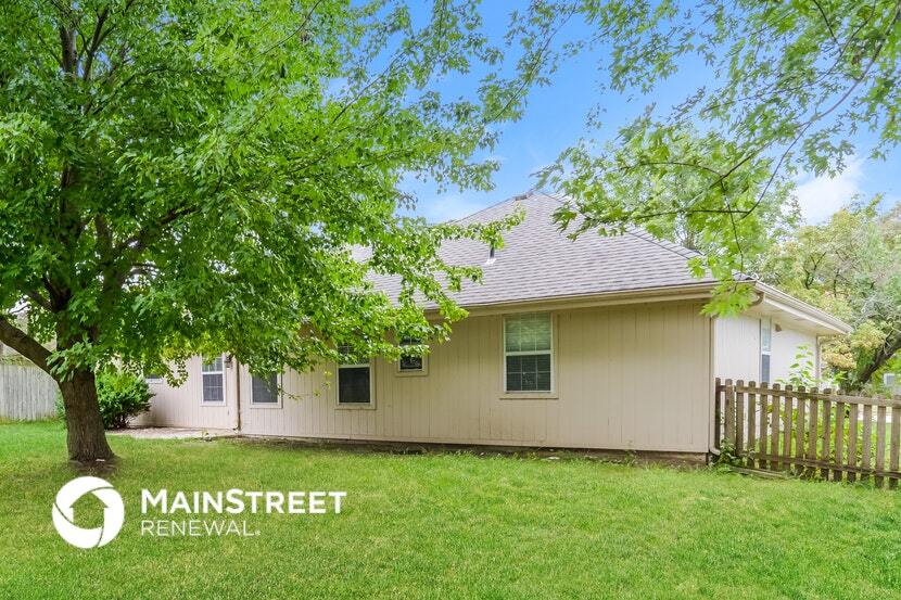 Building Photo - 1602 Cooper Dr