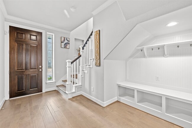 Building Photo - 4007 Centre Valley Ln