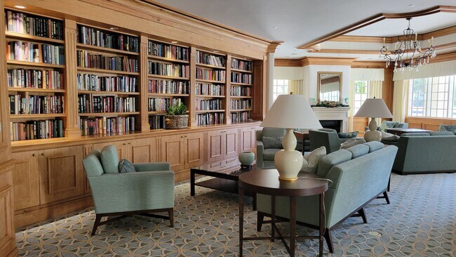 Building Photo - Seasonal/short term 3/2 renovated Ritz Carlton beauty with long water views