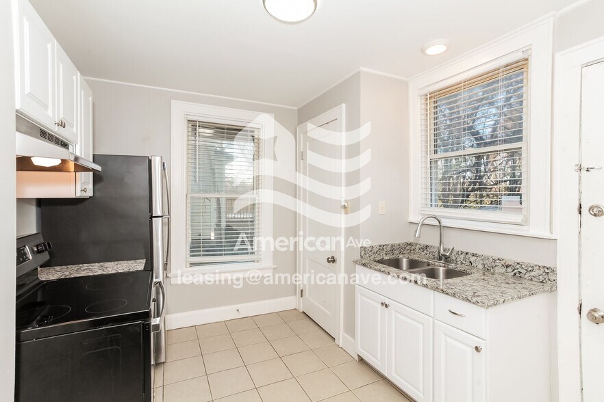 Building Photo - 4130 Talbert St