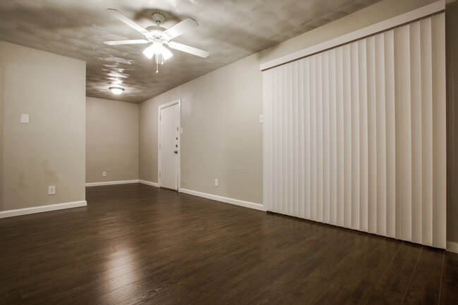 Floorplan - The Wilshire Aprtments
