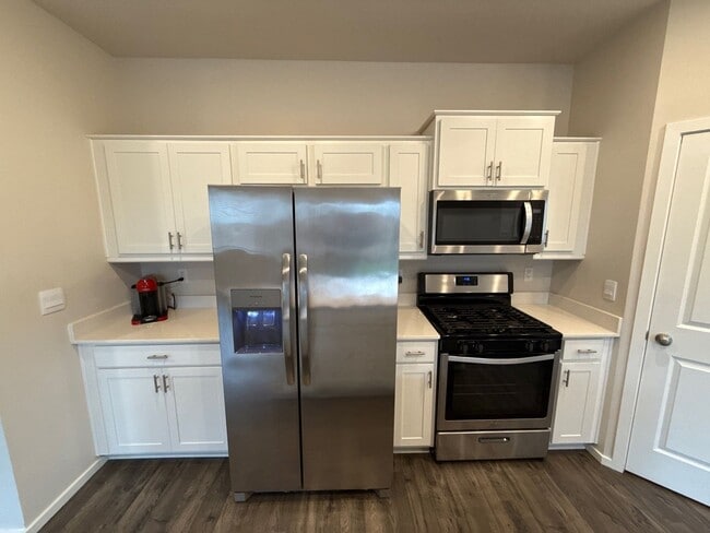 Building Photo - 4770 Daiquiri Ave NE