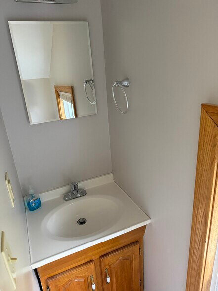 Building Photo - 3062 Laird Ave