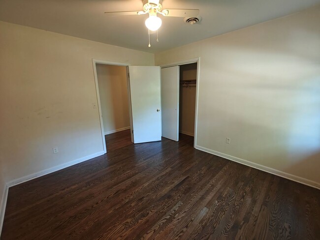 Building Photo - 9511 Harris St