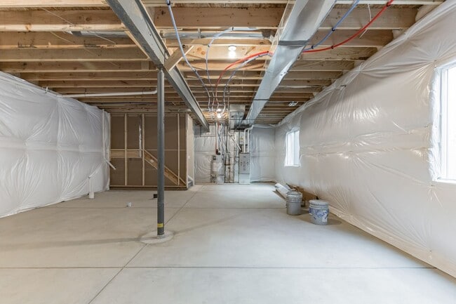 Building Photo - Contemporary 3 bedroom attached residence ...