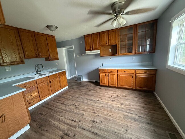 Building Photo - 1609 Armand Dr