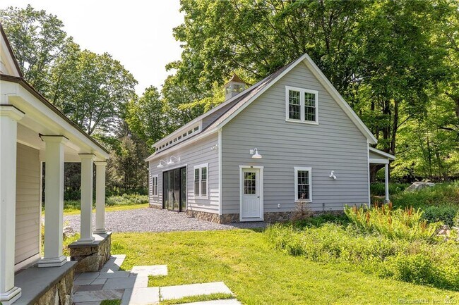 Building Photo - 90 Sharon Mountain Rd