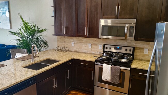 Building Photo - 1520 Fannin St