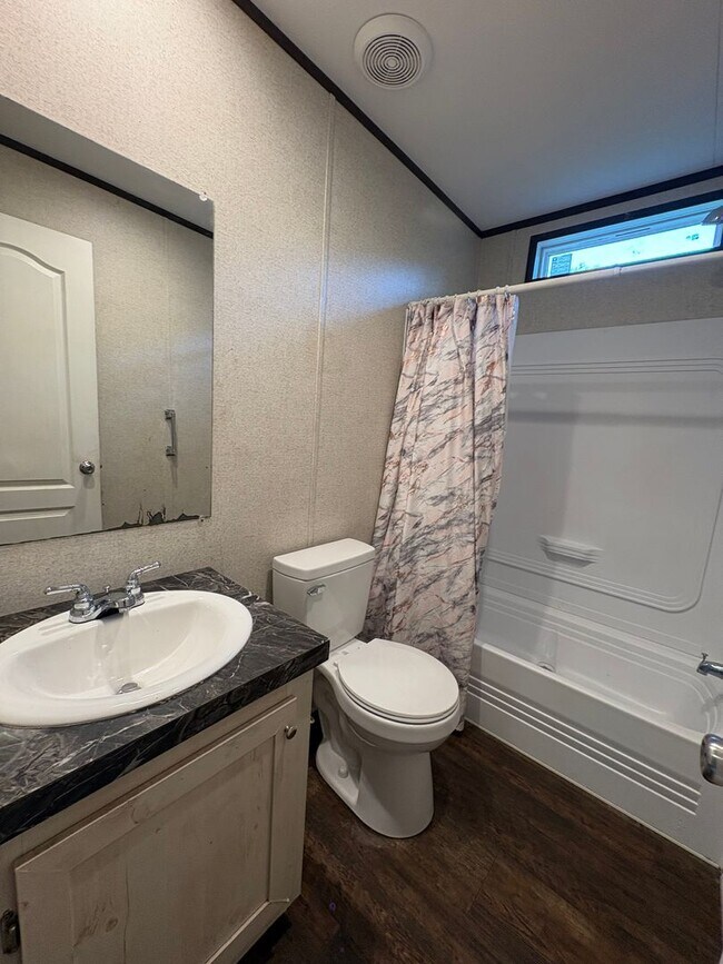 Building Photo - Huge 4 bedroom/2 bathroom double-wide in Peaceful Area of Keithville!
