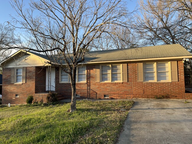 Building Photo - 3279 Ohara Dr S