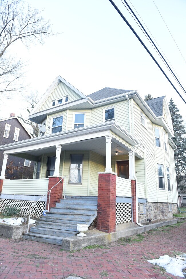 1719 2nd ave 1719 2nd ave Altoona PA 16602 Apartment Finder