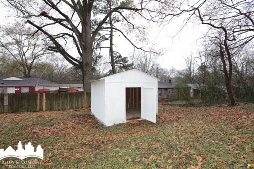 Building Photo - 2474 Corning Ave