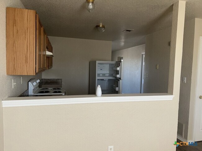 Building Photo - 3412 Cantabrian Dr