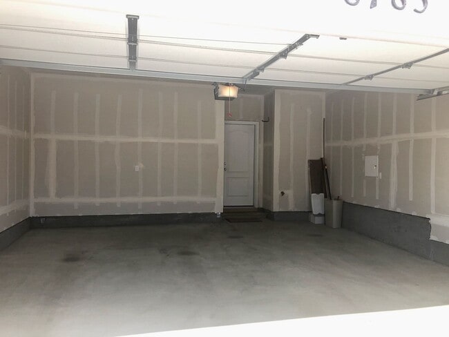 Building Photo - BEAUTIFUL 3-BEDROOM TOWNHOME IN AWARD-WINNING WOLF RANCH - Security Deposit Waiver Available