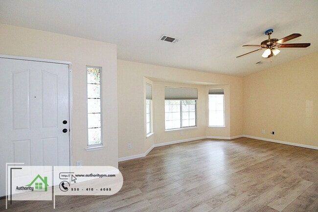 Building Photo - 1722 Almaden Dr