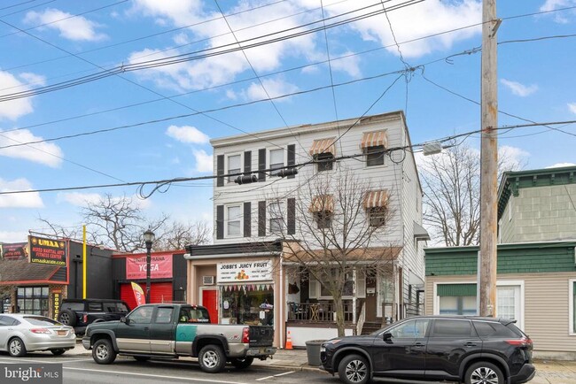 Building Photo - 221 Broadway St