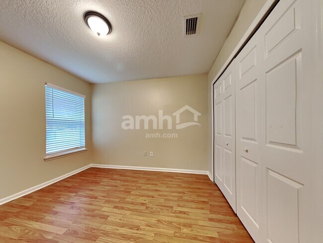 Building Photo - 2657 Snail Kite Court