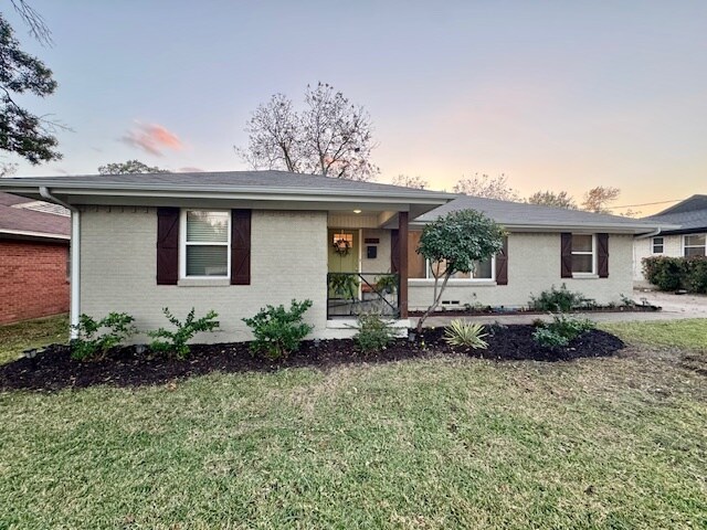 Primary Photo - 1925 Peavy Rd