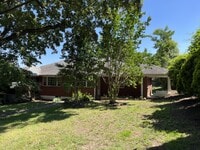 Building Photo - 16 Sandon Dr