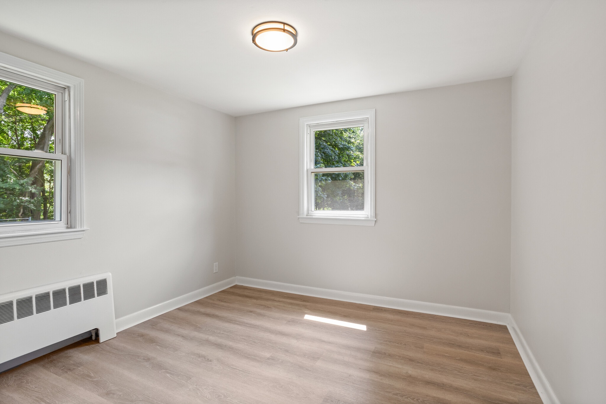 Building Photo - 15 Genetti St