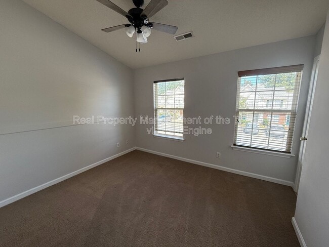 Building Photo - 255 Malamute Ln