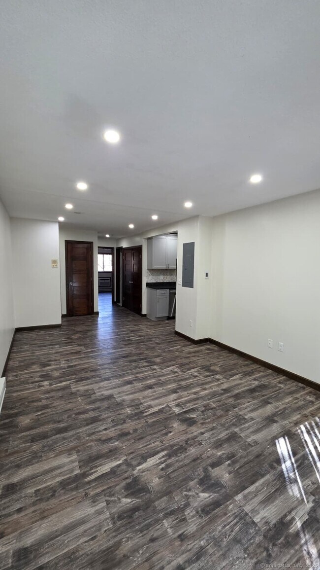 Building Photo - 215 Edgemoor Rd