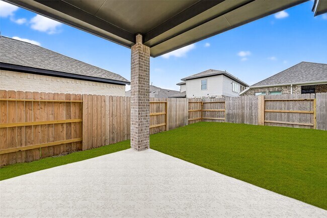 Building Photo - 5019 Bowen Pr Dr