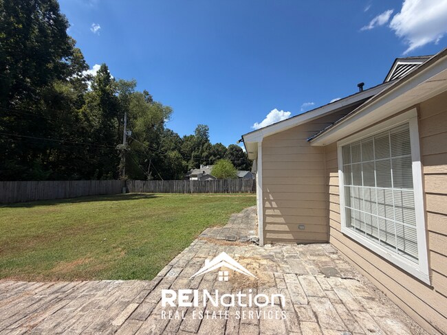 Building Photo - MILLINGTON GEM! 3BR/2BA w/ Vaulted Ceilings & Brick Fireplace | Fenced Yard!