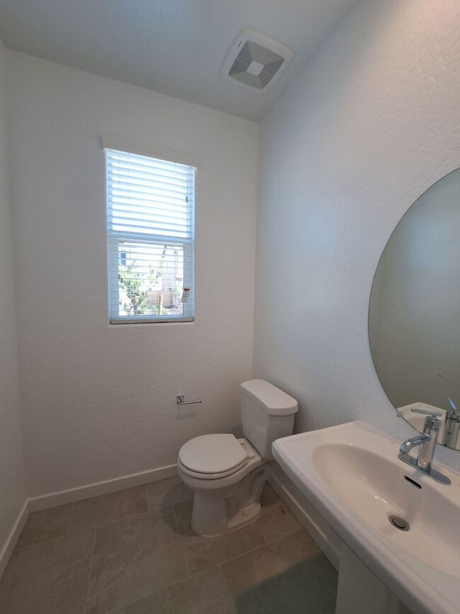 Building Photo - Gorgeous Two-Story Home Near Copper & Willow!