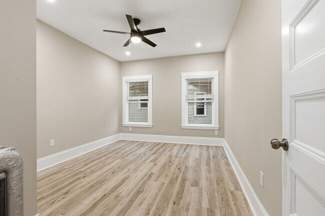 Building Photo - 43 Lonsdale St