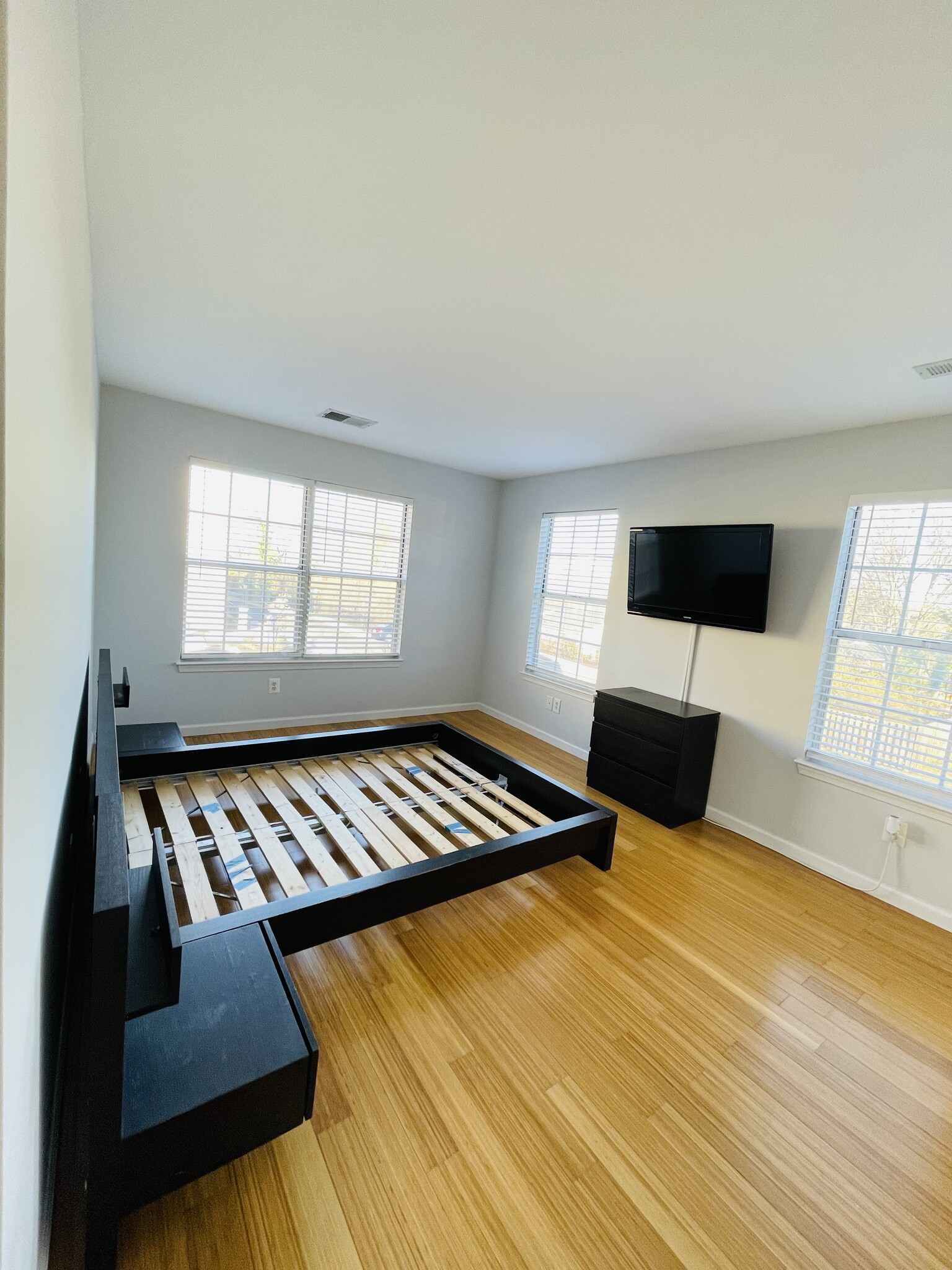 master bedroom - 6423 Richmond Hwy