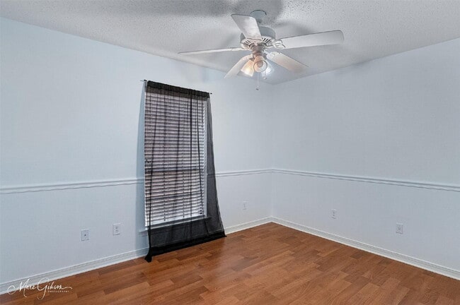 Building Photo - 3410 Woodvine Cir