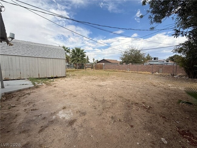 Building Photo - 405 S 15th St