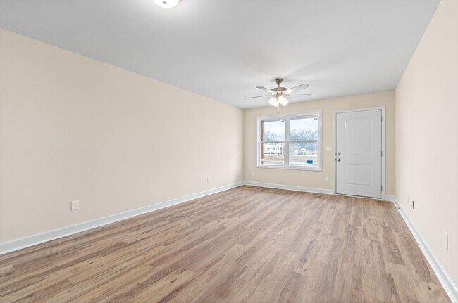 Building Photo - 9550 Russellville Rd