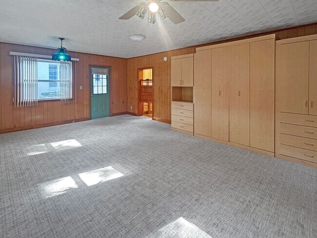 Building Photo - 3521 4th Ave N