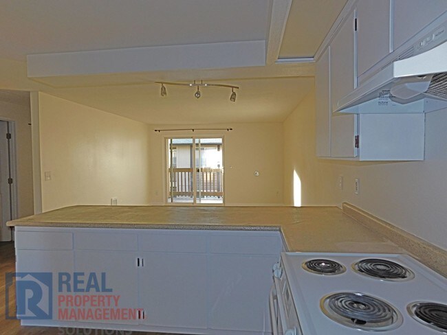 Building Photo - 3404 19th Ave