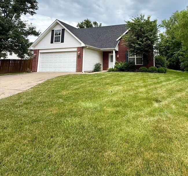 Building Photo - Single Family Home off Chapel Hill