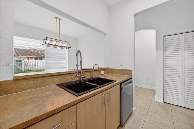 Building Photo - 23734 SW 110th Pl