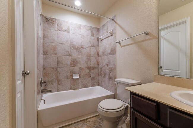 Building Photo - 11413 Hackmatack Way