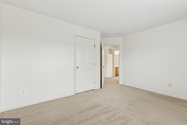 Building Photo - 16056 Sheringham Way
