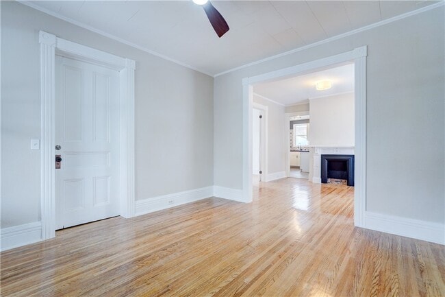 Building Photo - 2 Sumner Park