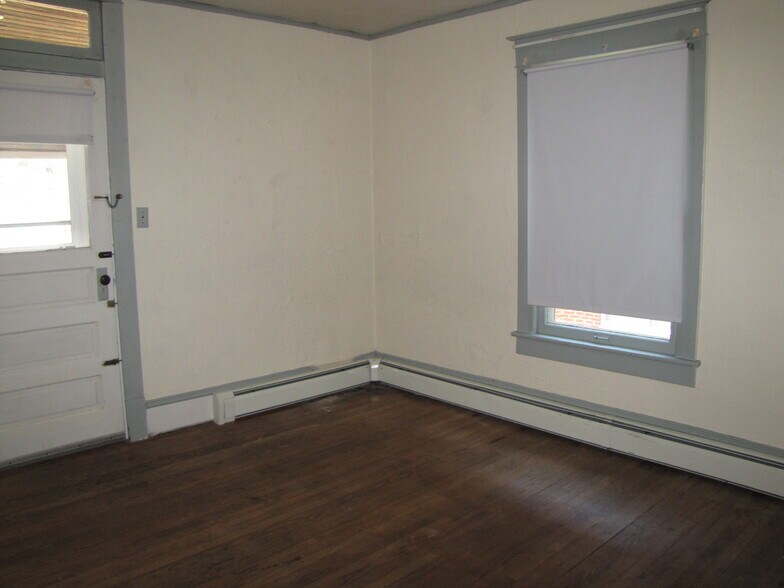 2d rear BR - 409 S Atherton St