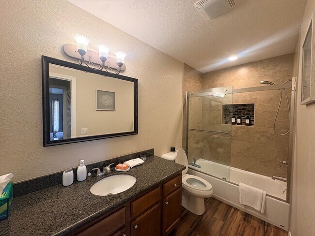 Building Photo - 3877 Pell Pl